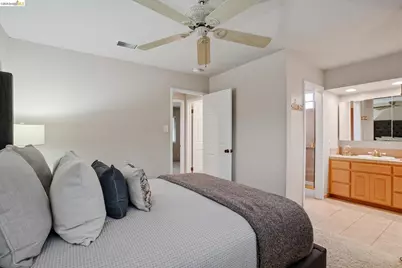 2758 Wexford Dr, Concord, CA 94519 - Photo 16