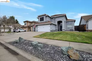 385 Farmington Cir, Roseville, CA 95678 - Photo 2