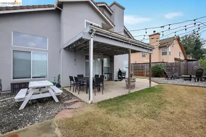 385 Farmington Cir, Roseville, CA 95678 - Photo 12