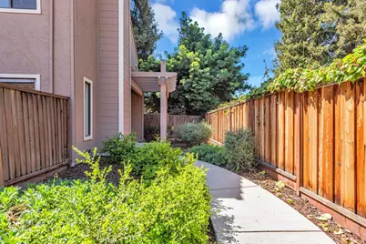 3810 Burton Cmn, Fremont, CA 94536 - Photo 52