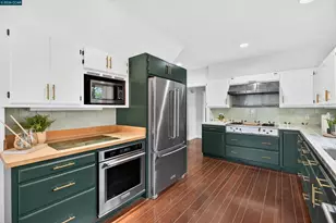 5906 Bruns Ct, Oakland, CA 94611 - Photo 14