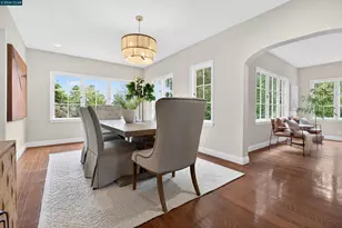 5906 Bruns Ct, Oakland, CA 94611 - Photo 10