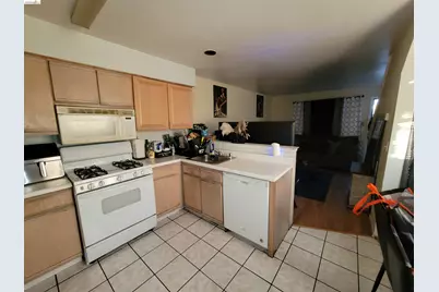 1826 Vicksburg Ave, Oakland, CA 94601 - Photo 8