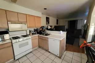 1826 Vicksburg Ave, Oakland, CA 94601 - Photo 8