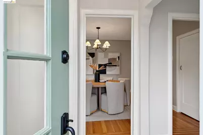 741 Grosvenor Pl, Oakland, CA 94610 - Photo 4