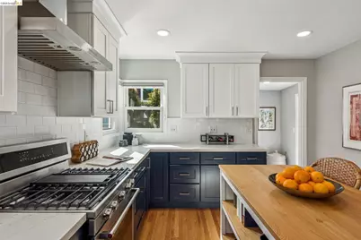 2465 Alida St, Oakland, CA 94602 - Photo 14