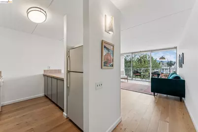 1 Kelton Ct #8J, Oakland, CA 94611 - Photo 2