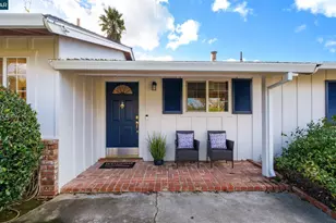 1367 Yosemite Cir, Clayton, CA 94517 - Photo 2