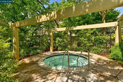 1827 Stratton Cir, Walnut Creek, CA 94598 - Photo 32