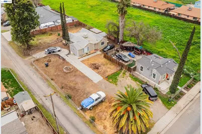 252 Clover Rd, Tracy, CA 95376 - Photo 24