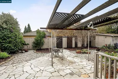 2036 Rockne Dr, Concord, CA 94518 - Photo 28