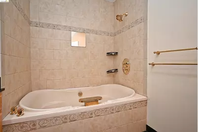 100 Gaven St, San Francisco, CA 94134 - Photo 26