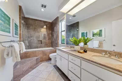 11 Hawks Hill Court, Oakland, CA 94618 - Photo 44