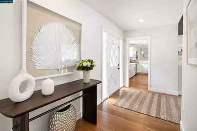 28 Southwood Dr, Orinda, CA 94563 - Photo 2