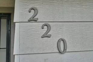 220 Kingston Ln, Modesto, CA 95354 - Photo 2