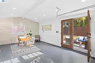 968 62nd St, Oakland, CA 94608 - Photo 32