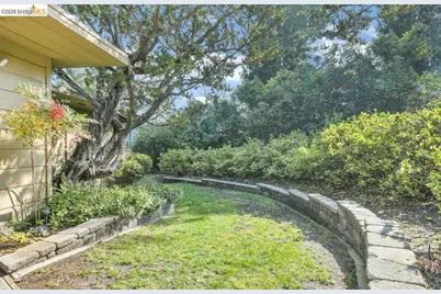 558 Lakewood Cir, Walnut Creek, CA 94598 - Photo 30