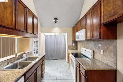 1694 Somerset Place, Antioch, CA 94509 - Photo 8