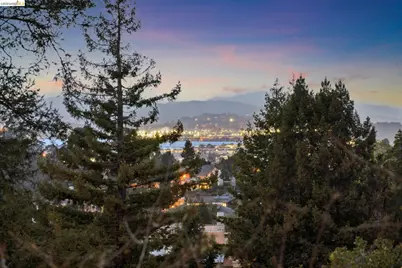 104 Capricorn Ave, Oakland, CA 94611 - Photo 52