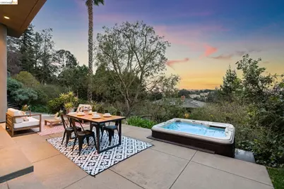 104 Capricorn Ave, Oakland, CA 94611 - Photo 56