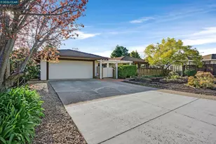 27889 Farm Hill Dr, Hayward, CA 94542 - Photo 2