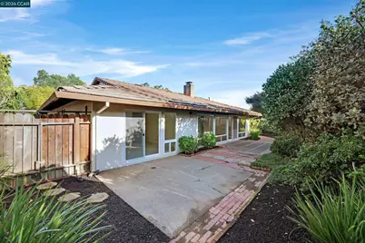 27889 Farm Hill Dr, Hayward, CA 94542 - Photo 42