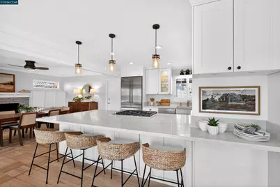 19 Lance Ct, Moraga, CA 94556 - Photo 4