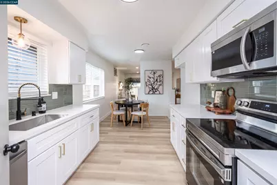 5201 Sky Pkwy, Sacramento, CA 95823 - Photo 12