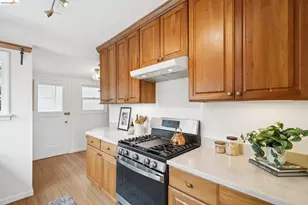 4200 Mountain View Ave, Oakland, CA 94605 - Photo 14