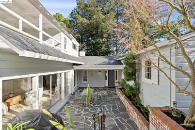 5922 Bruns Ct, Oakland, CA 94611 - Photo 20