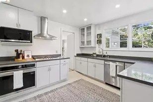 5922 Bruns Ct, Oakland, CA 94611 - Photo 34