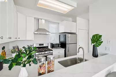 306 Commodore Dr, Richmond, CA 94804 - Photo 22