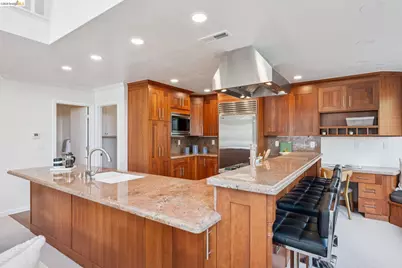 28 Sunny Cove Cir, Alameda, CA 94502 - Photo 18