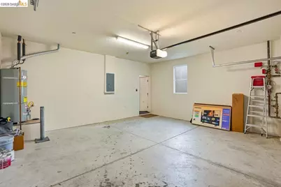 6271 Rocky Point Ct, Oakland, CA 94605 - Photo 50