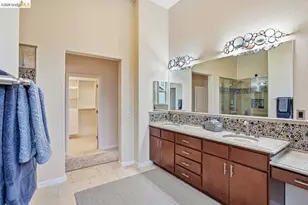 6271 Rocky Point Ct, Oakland, CA 94605 - Photo 38