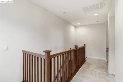 6271 Rocky Point Ct, Oakland, CA 94605 - Photo 22