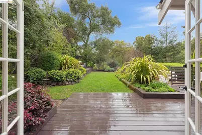 1374 El Centro Ave, Oakland, CA 94602 - Photo 14