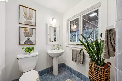 534 Mira Vista Ave, Oakland, CA 94610 - Photo 30