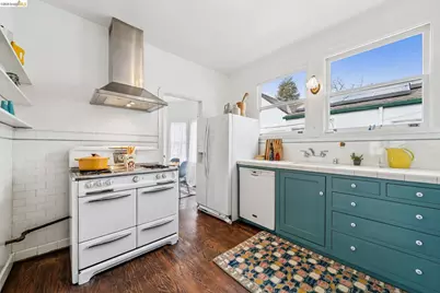 534 Mira Vista Ave, Oakland, CA 94610 - Photo 12