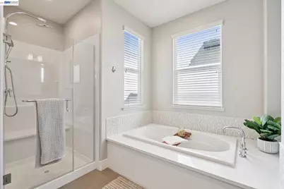 416 Bohol Circle Ln, Alameda, CA 94501 - Photo 40