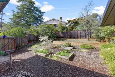 151 Montecito Crescent, Walnut Creek, CA 94597 - Photo 32