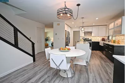 15 El Portal Ct, Clayton, CA 94517 - Photo 2