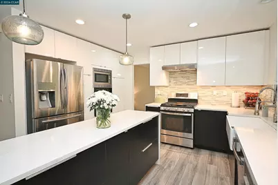 15 El Portal Ct, Clayton, CA 94517 - Photo 4