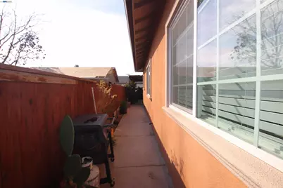 2511 Laurel, Stockton, CA 95206 - Photo 8