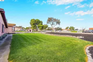 15948 Redondo Dr, Tracy, CA 95304 - Photo 4