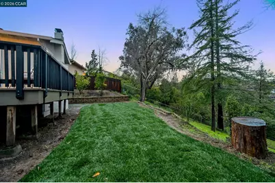 222 Donegal Way, Martinez, CA 94553 - Photo 32