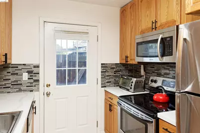 10 Leighty Ct #5, Hayward, CA 94541 - Photo 14