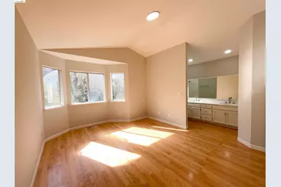 2270 Bayberry Cir, Pittsburg, CA 94565 - Photo 4