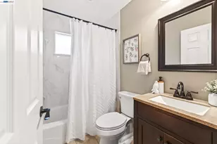 8185 Arroyo Dr, Pleasanton, CA 94588 - Photo 20