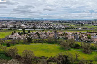 8185 Arroyo Dr #4, Pleasanton, CA 94588 - Photo 40